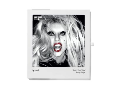 album connecté iiconi Lady GAGA born this way